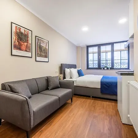 Fabulous Studio Wac In Friendly Neighborhood *