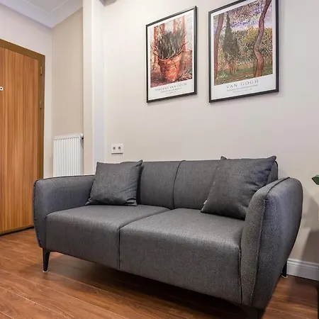 Fabulous Studio Wac In Friendly Neighborhood Apartment