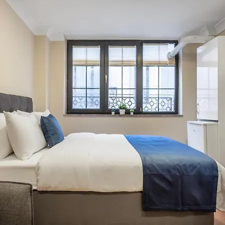 Fabulous Studio Wac In Friendly Neighborhood Apartment